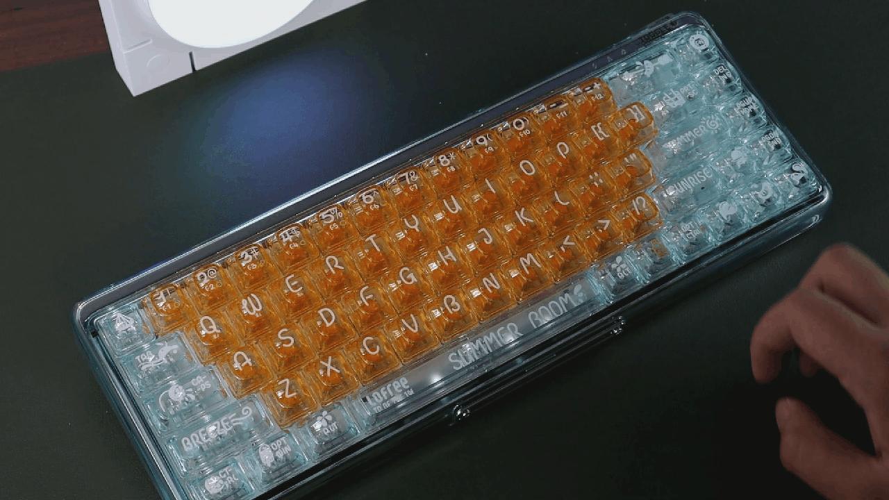 一千块，透明键盘，将手上那2平方做成工艺品的理念，我只爱洛斐