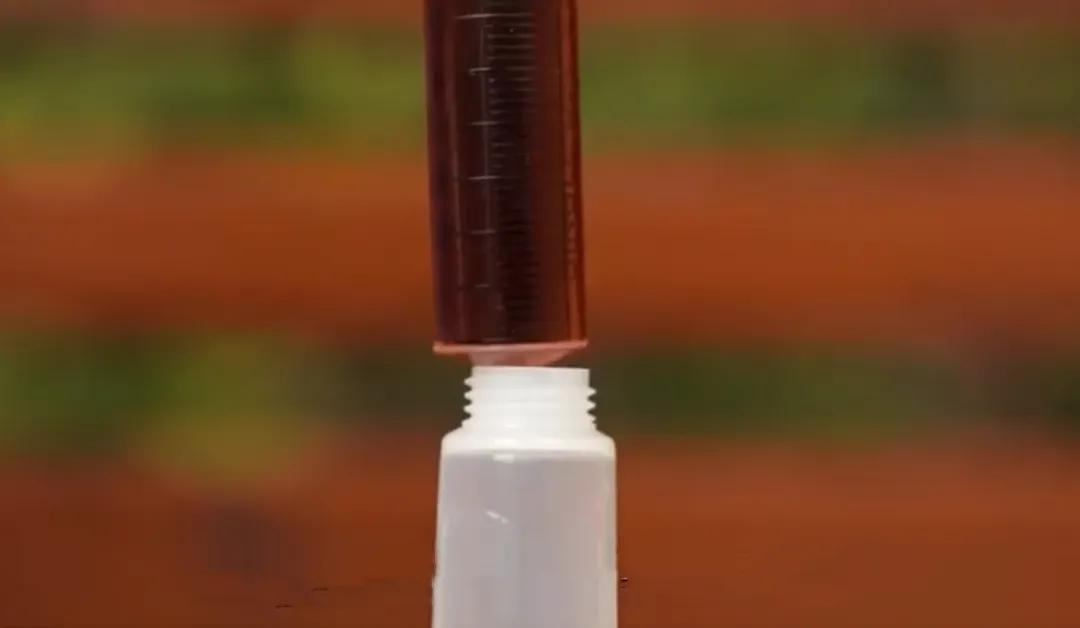 垃圾桶盖子太脏怎么开,隐藏垃圾袋的小窍门