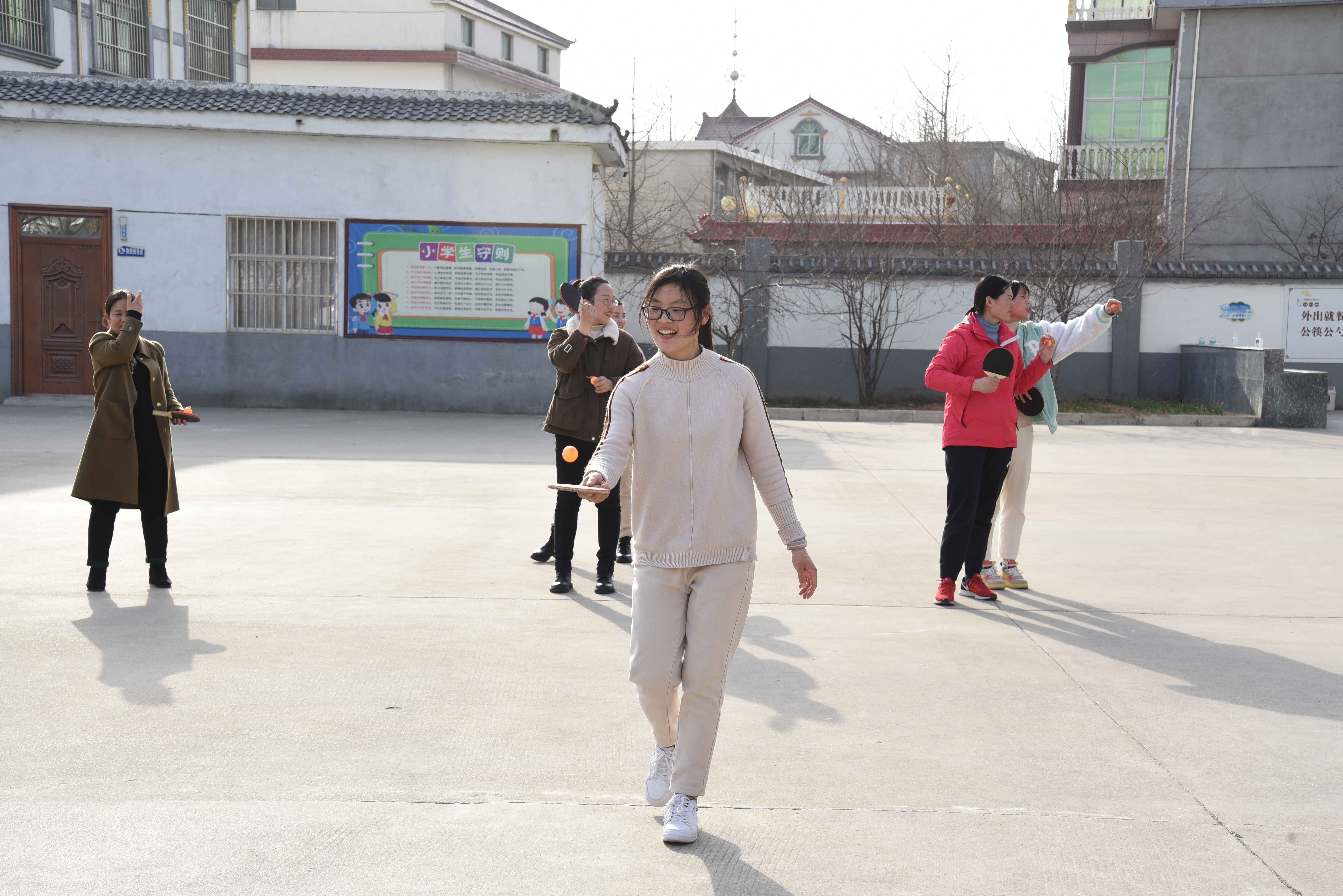 城关小学三八妇女节,三八妇女节快乐幸福