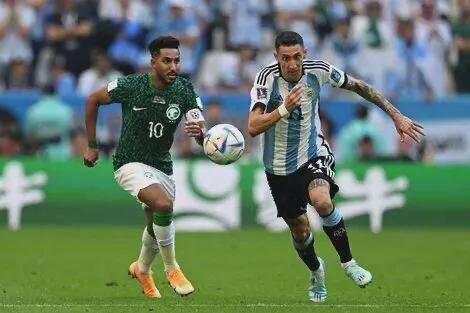 波兰2:0沙特阿根廷,波兰胜沙特胜阿根廷就会出局吗