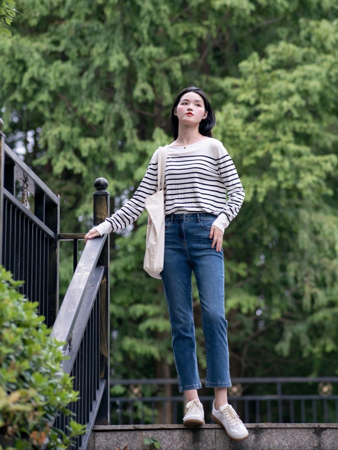 春款时髦牛仔裤怎么搭配,秋冬款彩色牛仔裤搭配