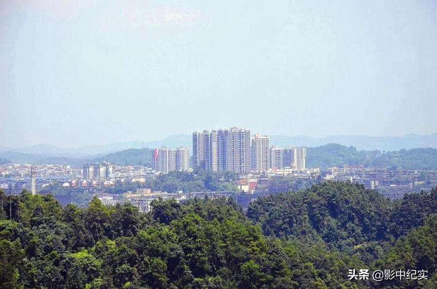 十岁的男孩开卡丁车追尾,10岁男孩玩卡丁车拦腰截瘫