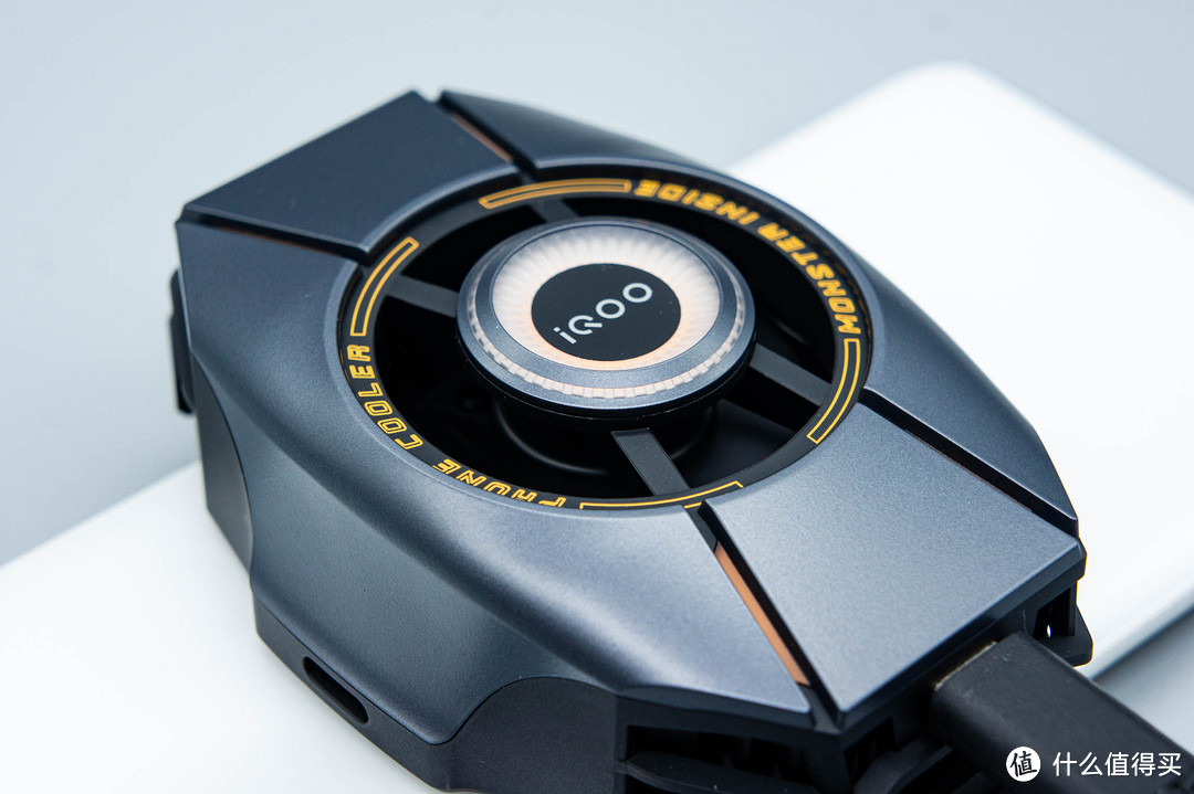 游戏手机散热横评,目前玩游戏不需要散热背夹的手机