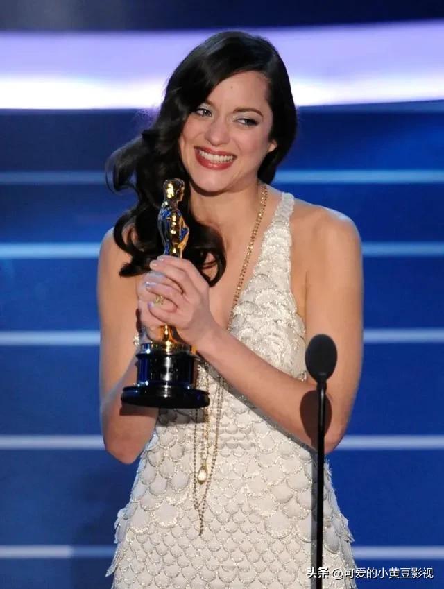 为艺术献身,大尺度出演作品,这朵野性的法国玫瑰,美的惊心动魄