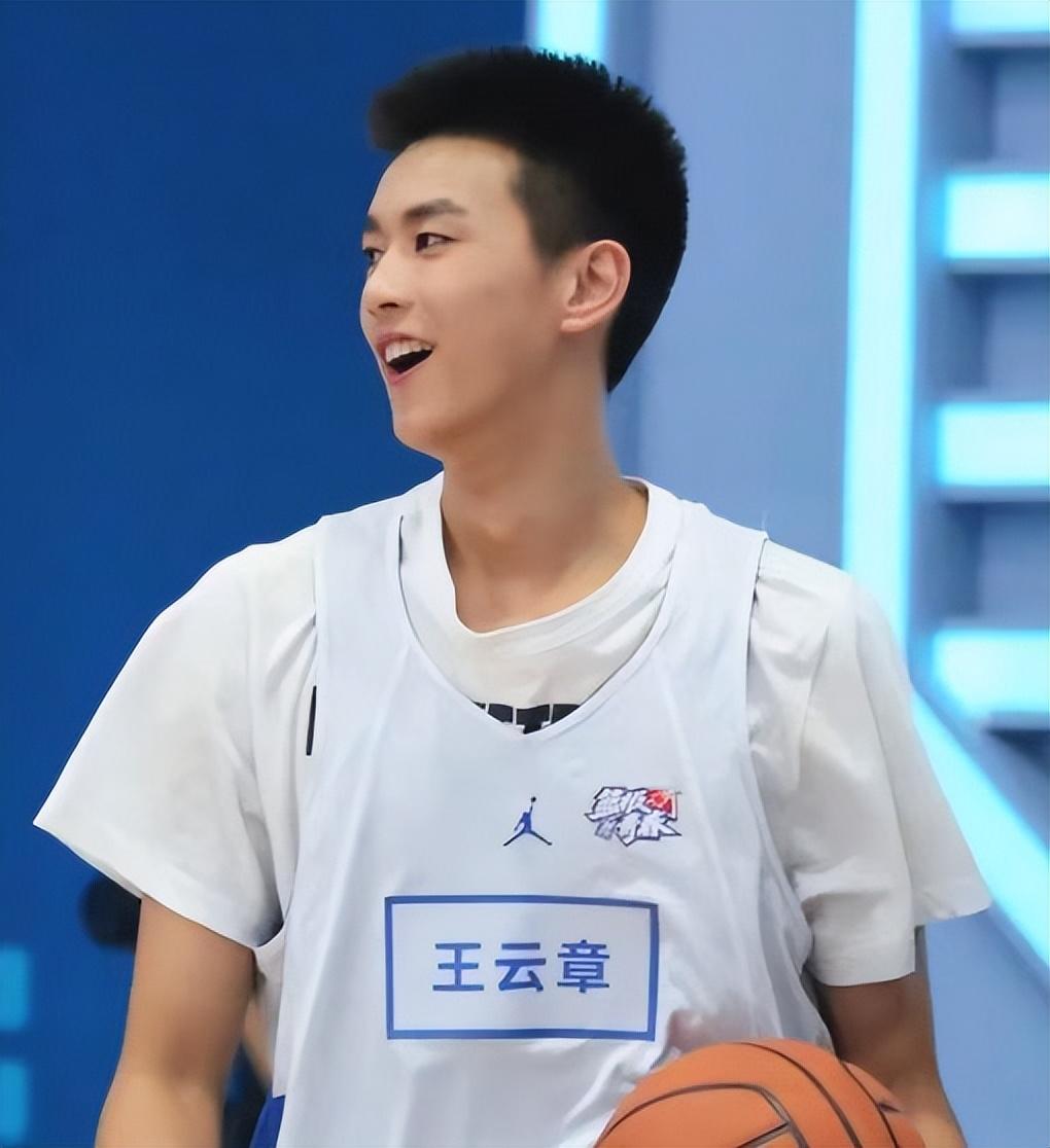 中国男篮前国手:成名后私生活混乱,导致前女友感染HPV