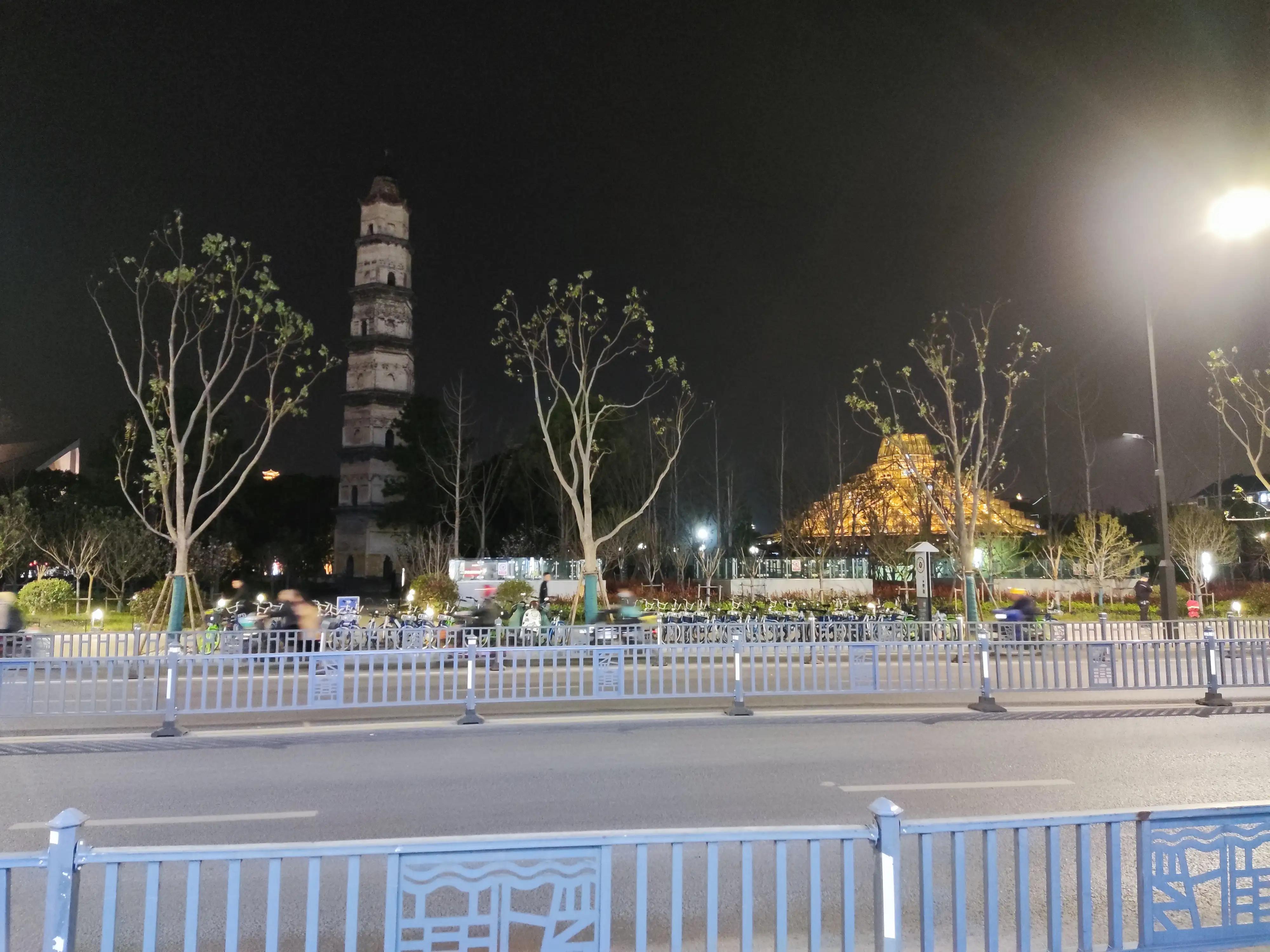 坐长途火车游中国,坐着火车旅行中国