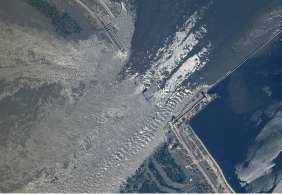 乌大坝被炸后土耳其呼吁国际调查,俄乌战争爆发前夕泽连斯基求援