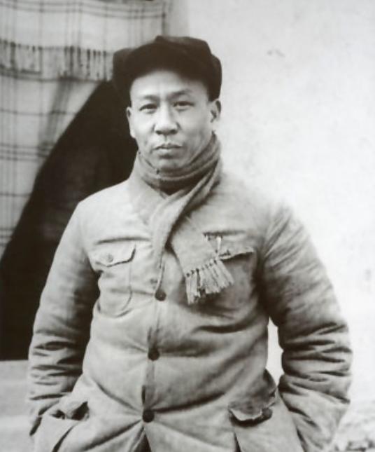 香烟与伟人：毛*东泽**、*小平邓**、*少奇刘**的吸烟趣事