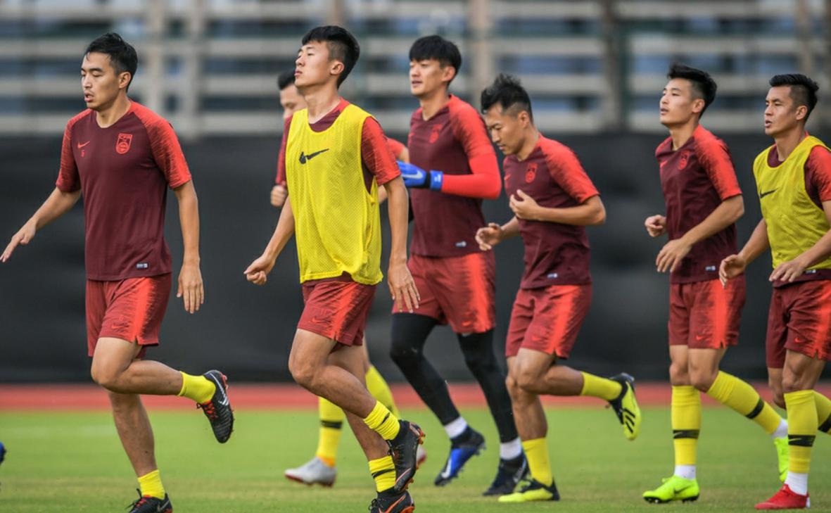 马来西亚国足失误,郑智表示对国足的态度