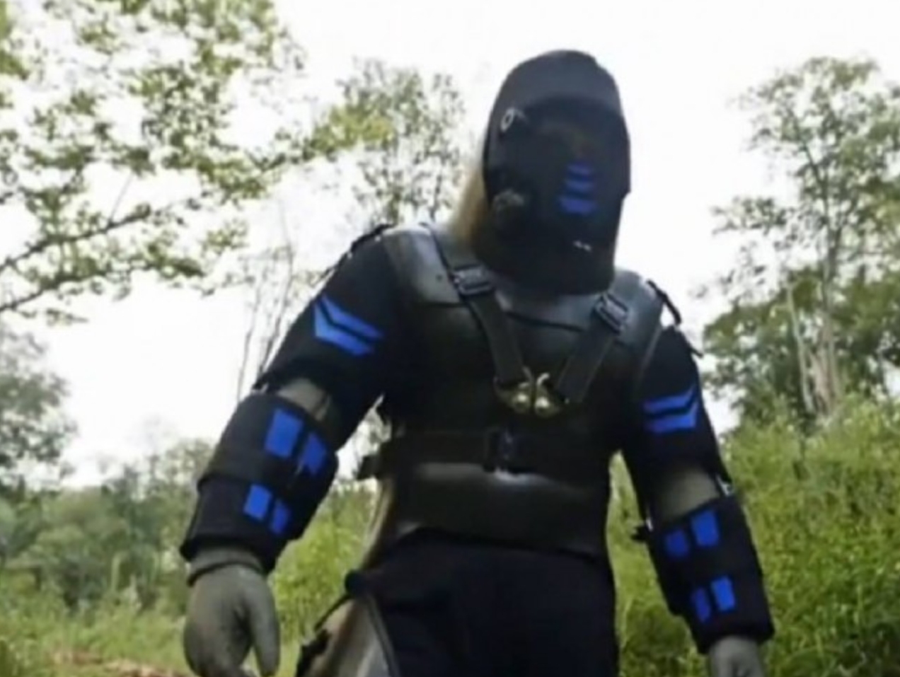 被蛇吞了肚子的科学实验,被蟒蛇吞下的24小时实验