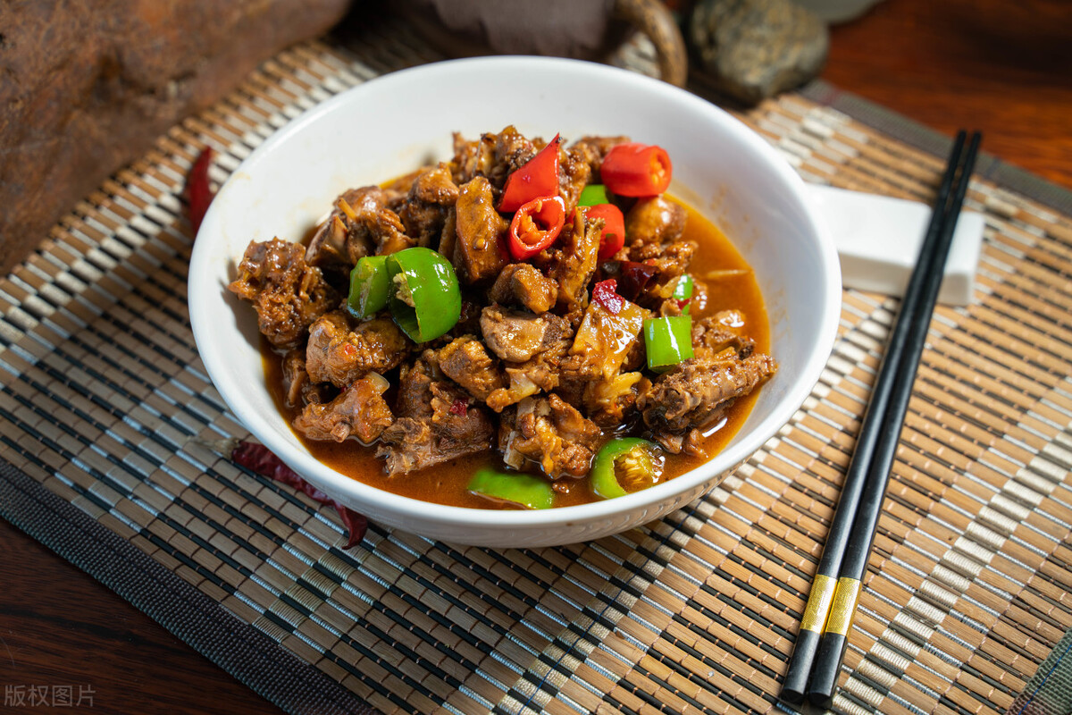 炒鸡该怎么做才好吃,为什么你做的炒鸡不好吃