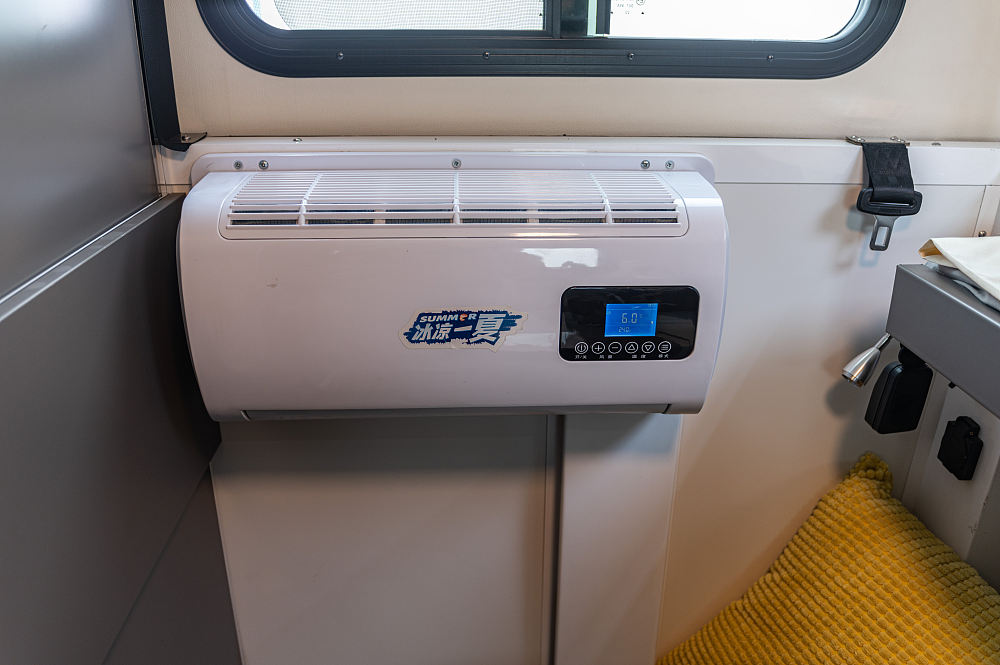 五十铃四驱轻卡房车最新,五十铃四驱柴油版单排硬顶房车