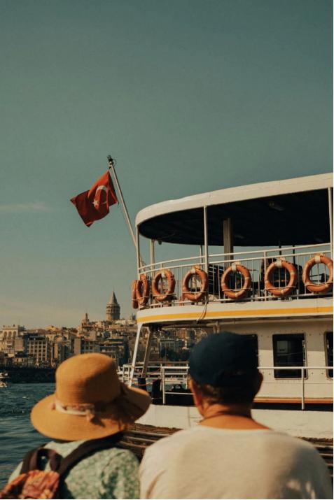 美国留学签证必须回国续签吗,美国f1签证到期了还能继续留学吗