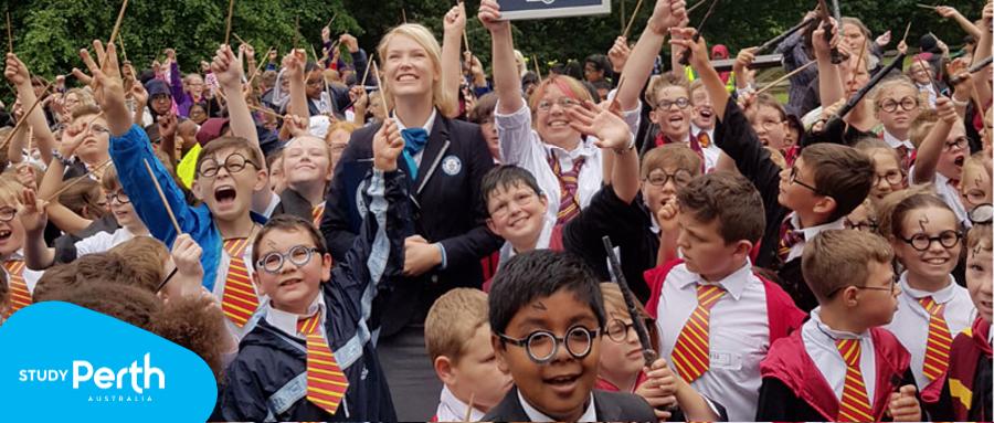 澳洲先申请旅游签还是学签,澳洲过桥签和难民签区别