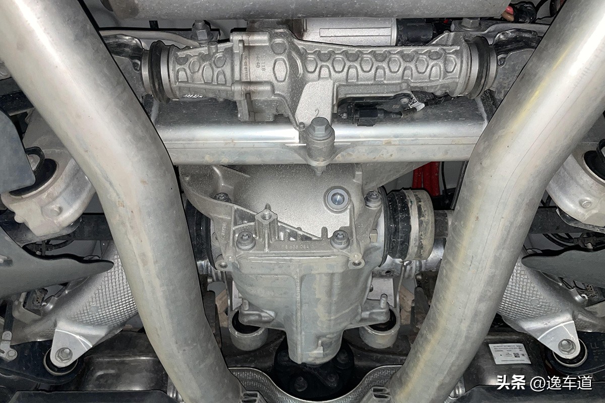 近600万的二手车你见过吗？这台劳斯莱斯库里南是不是你的菜