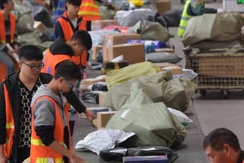 快递第一股：圆通借壳大杨创世上市，背后的原因是什么？