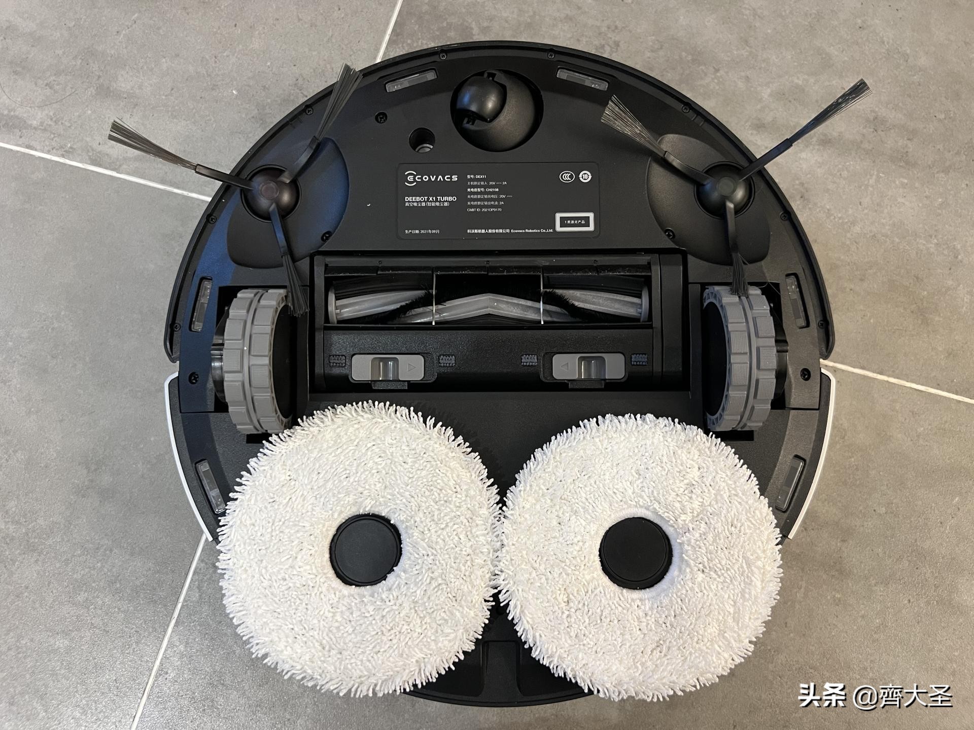 扫地机器人拖地震动和旋转哪种好,机器人旋转拖地和震动拖地