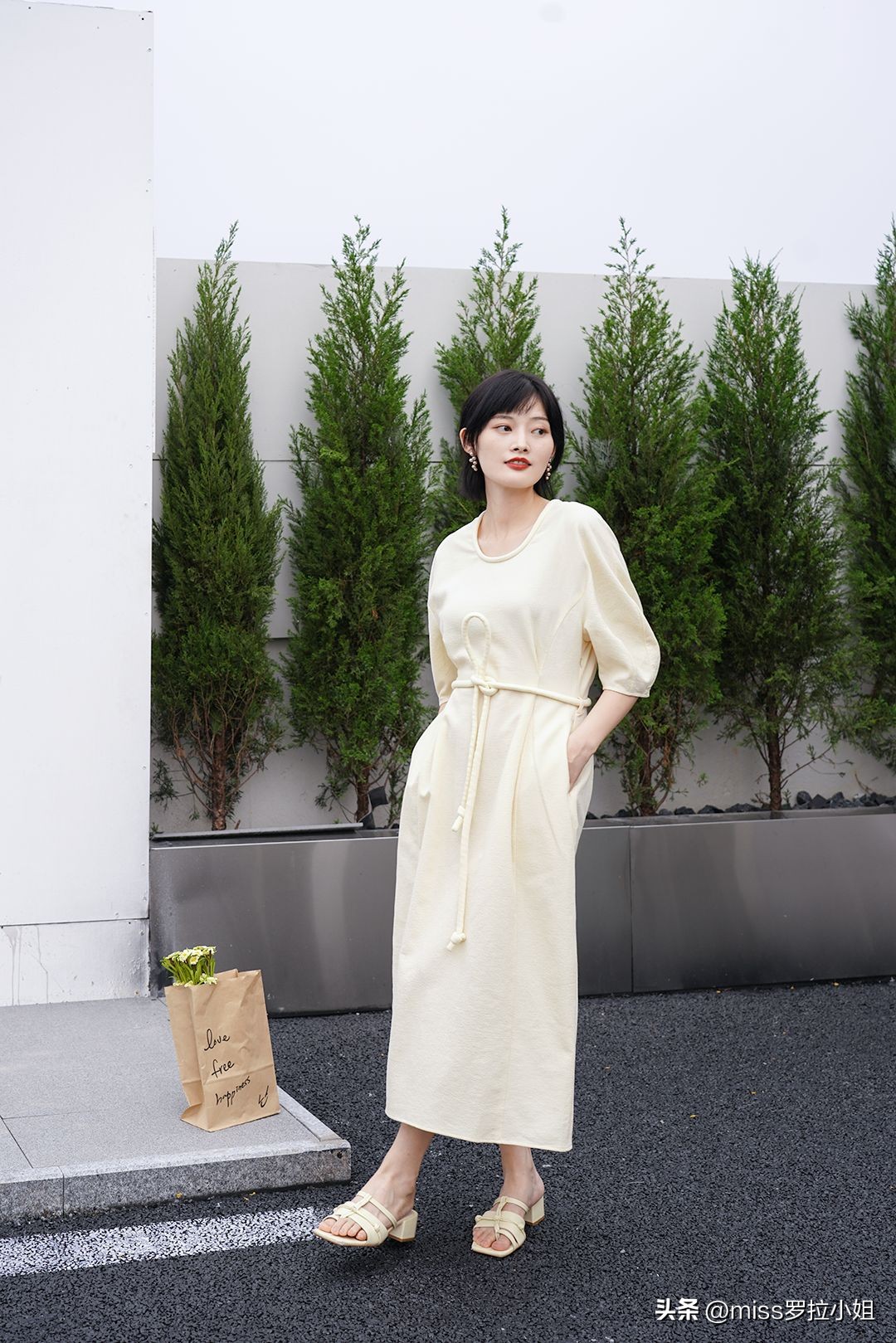 适合旅游连衣裙高级感秋季,出游连衣裙高级感穿搭轻奢