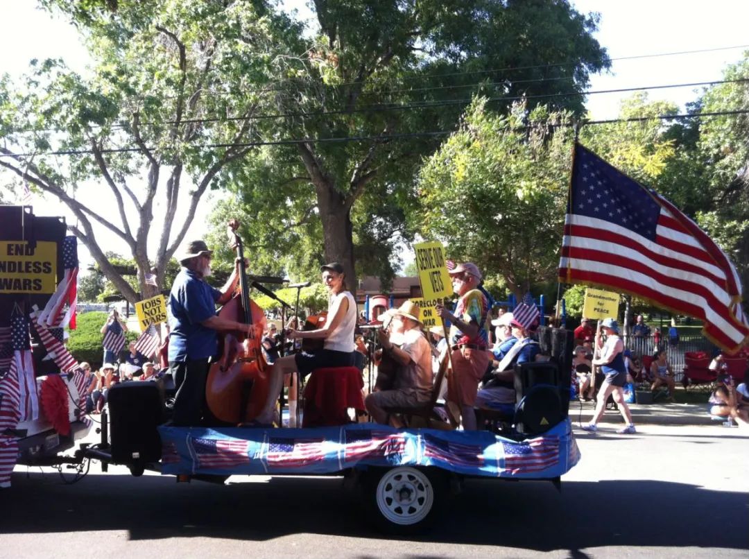 irene裴珠泫妈妈,irene的父母