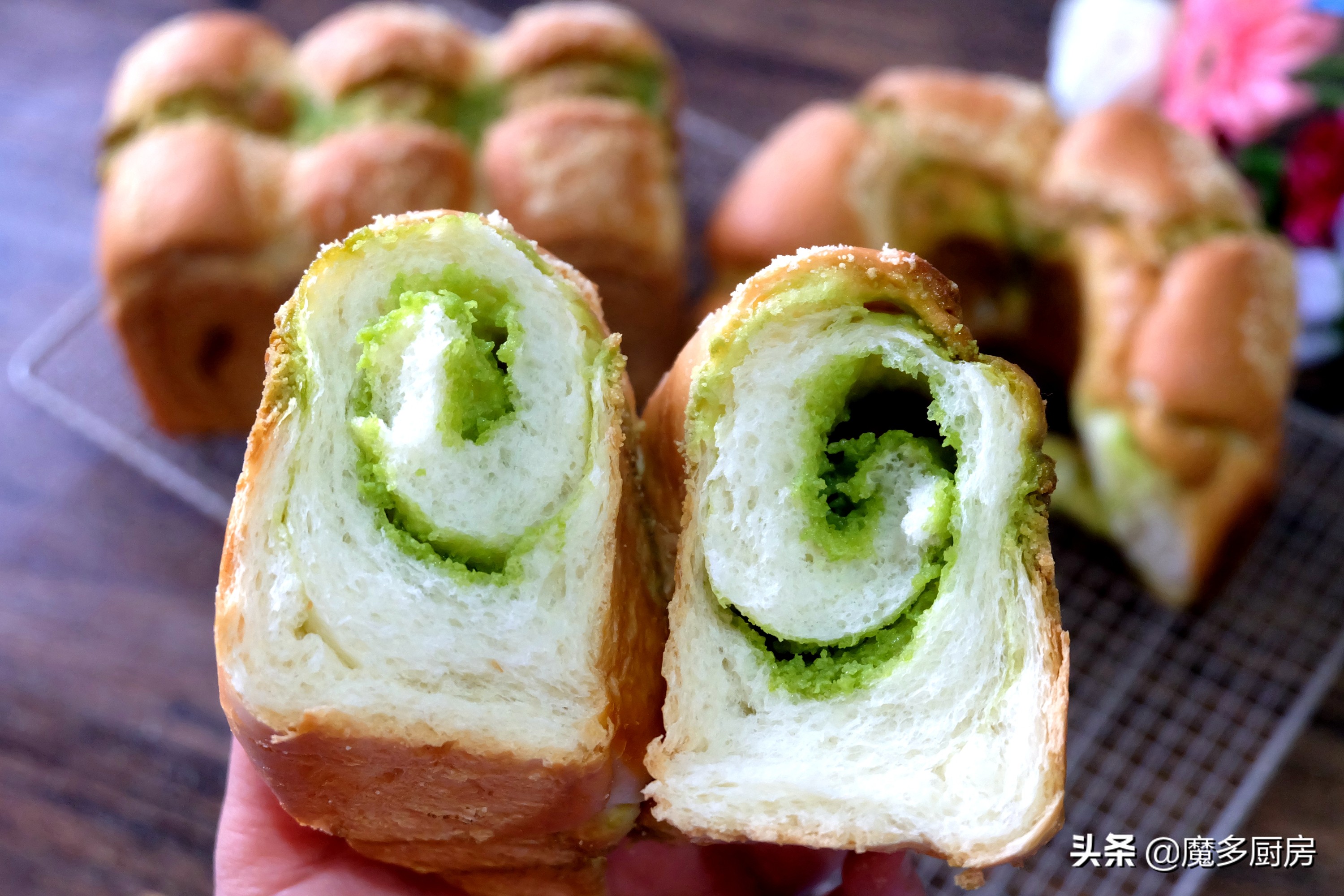 家常面包怎么做松软好吃,在家怎样做面包又松又软视频教程