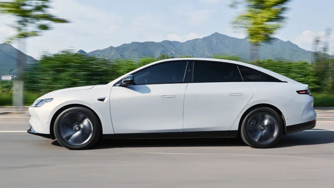 15万的零跑c01值不值得入手,降价后的零跑c01值得买么