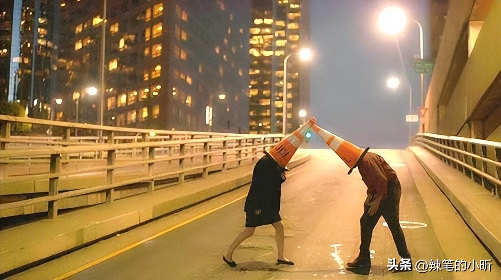 关于人工智能和机器人的科幻电影,人工智能是否能代替人类科幻作文