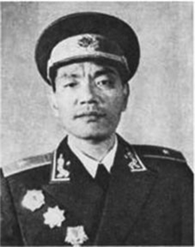 73年，尤太忠给*小平邓**送去5条中华烟，*小平邓**：你还敢来看我？