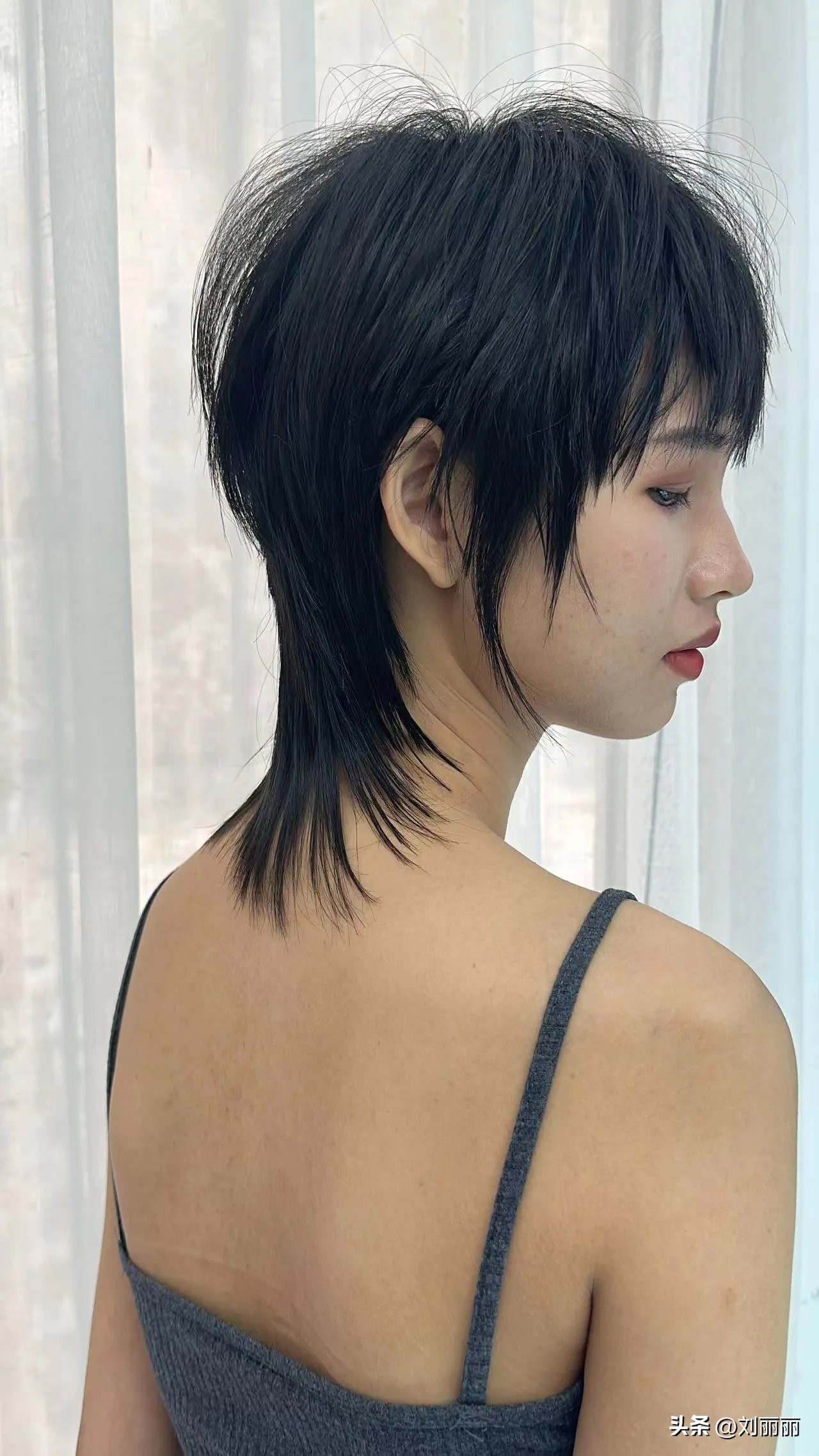 女孩子发型简单扎法10-14岁中短发,12-15岁学生适合的无刘海短发发型