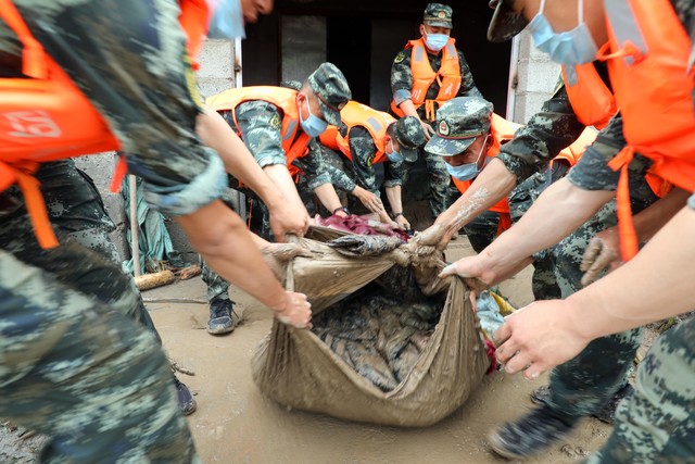 发小同学战友同事,战友和老同学谁的关系更靠谱