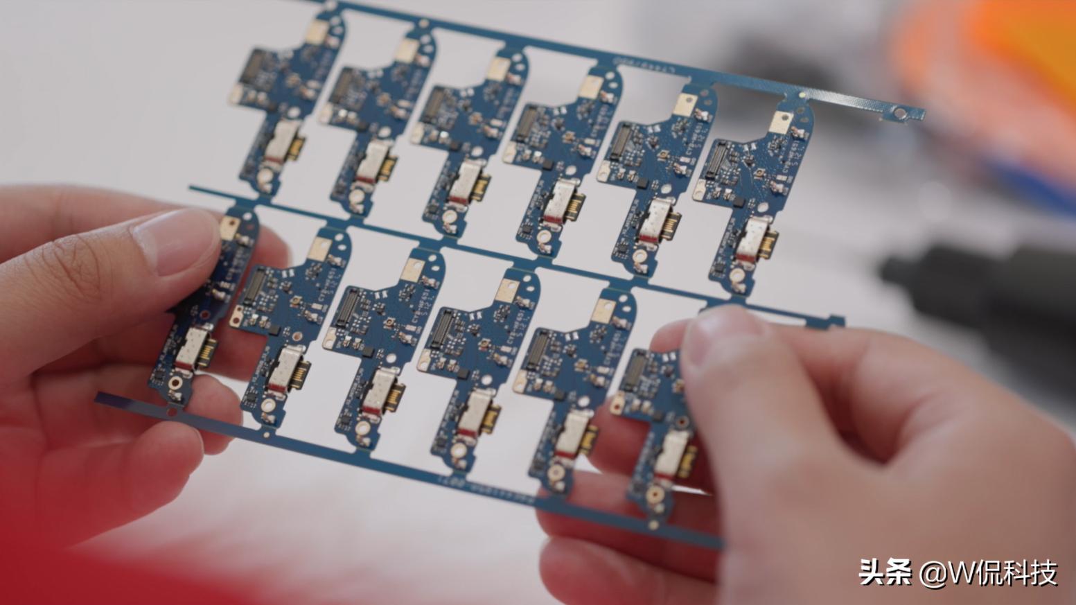 不到两年就被迫换手机，APP占用越来越大，是厂商圈钱的套路吗？