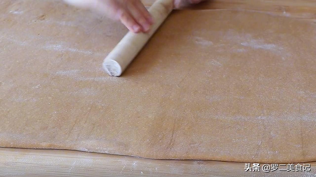 红糖馒头750克面粉放多少水和酵母,自发面粉制作红糖馒头的教程