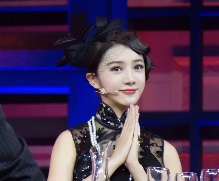 割喉去世的案例,被捅刀身亡的10位明星