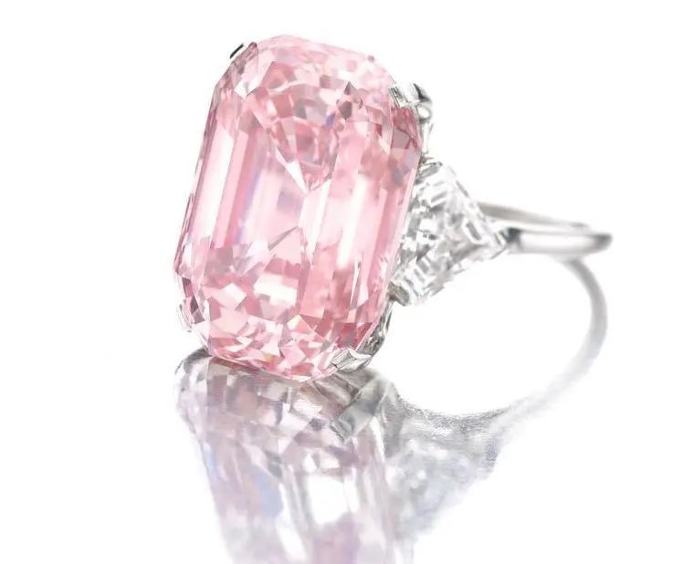 粉钻求婚,拍卖来的粉钻拿去求婚