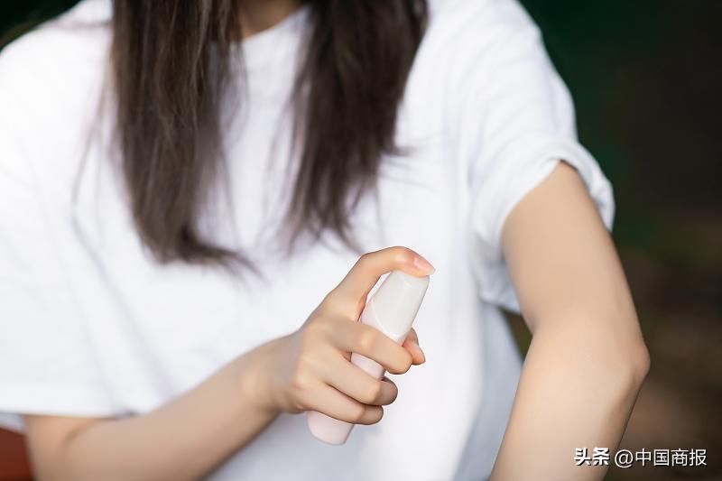 妮维雅光护防晒好用吗,妮维雅防晒和新碧防晒