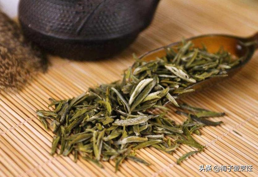 炎炎夏日记得喝这些茶消消暑,炎热的夏天喝什么茶来解暑