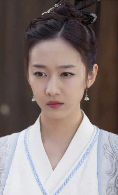 镜双城电视剧刘美含有感情戏吗,刘美含在镜双城什么时候出场