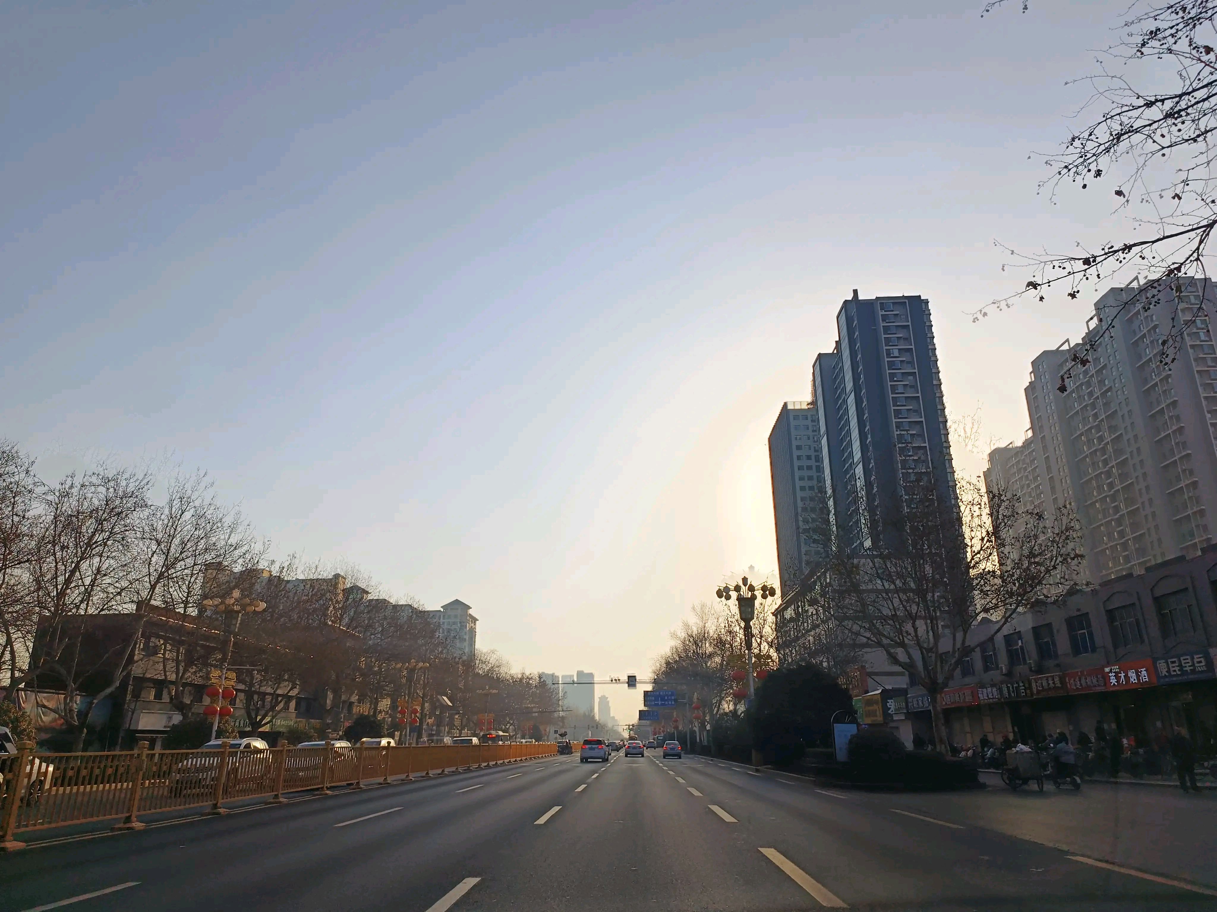 一位体制内小伙子内心独白！觉得月工资太低，羡慕做生意赚大钱的