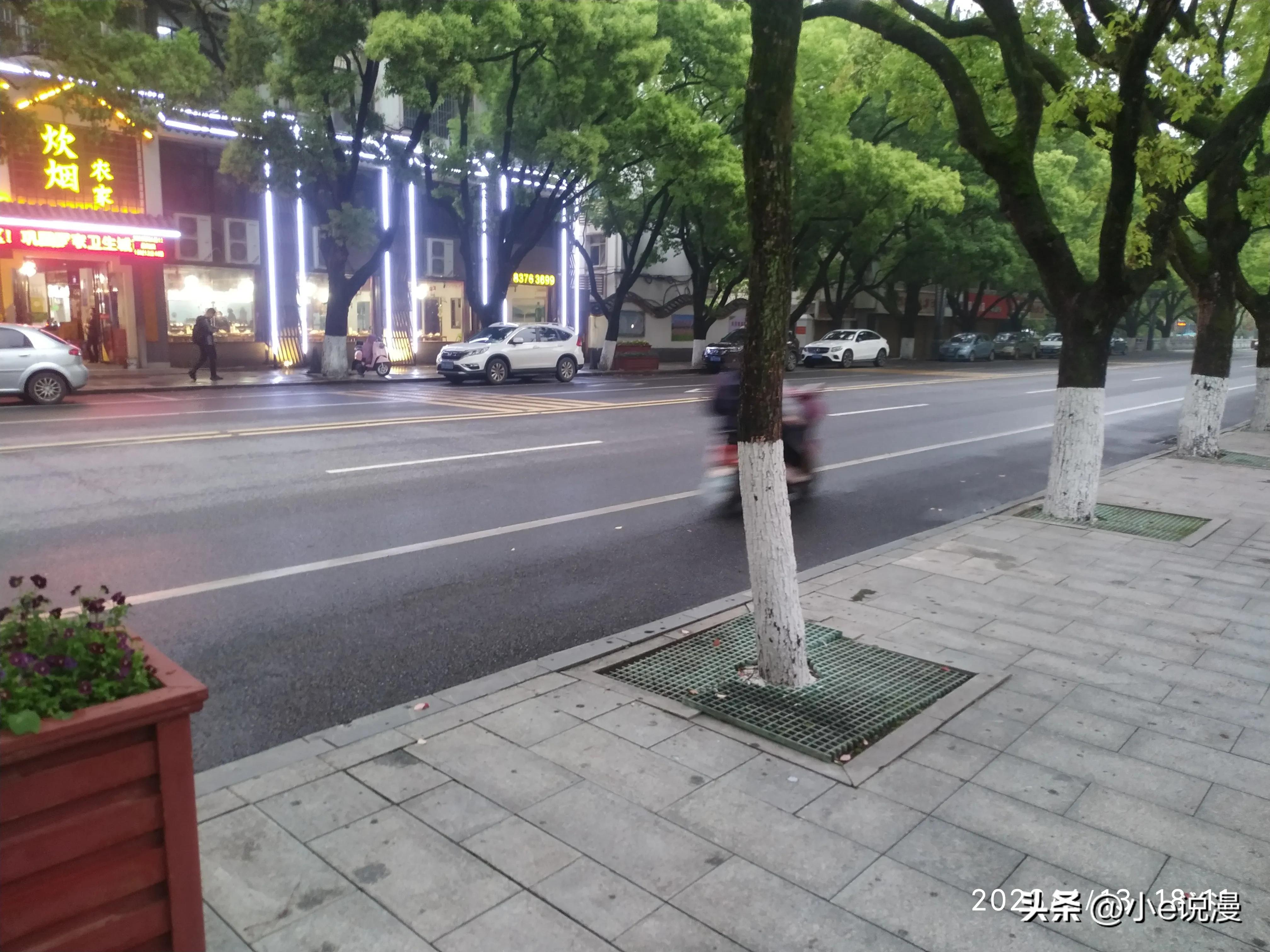 从路边捡的小女孩,从路边捡来的小女孩