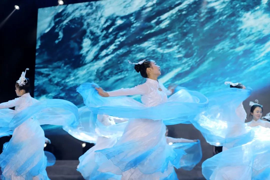 八斗扬帆，为梦起航