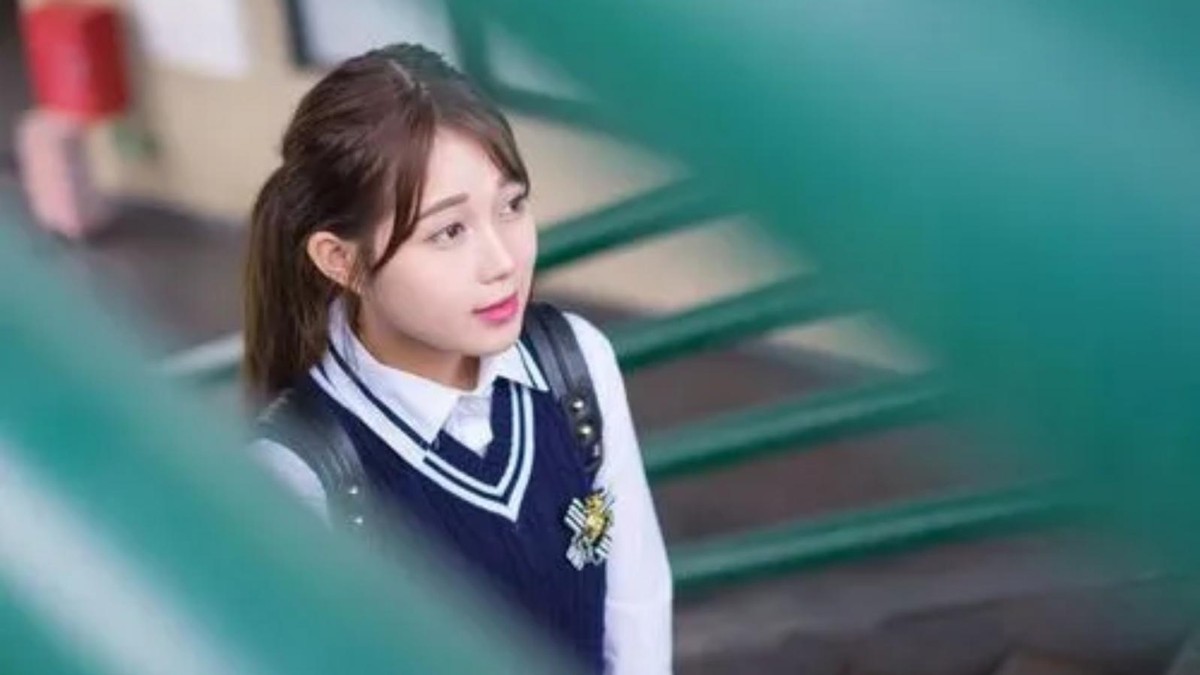 贵州中学12岁少女惨遭轮奸,所有同学视而不见,现场惨不忍睹!