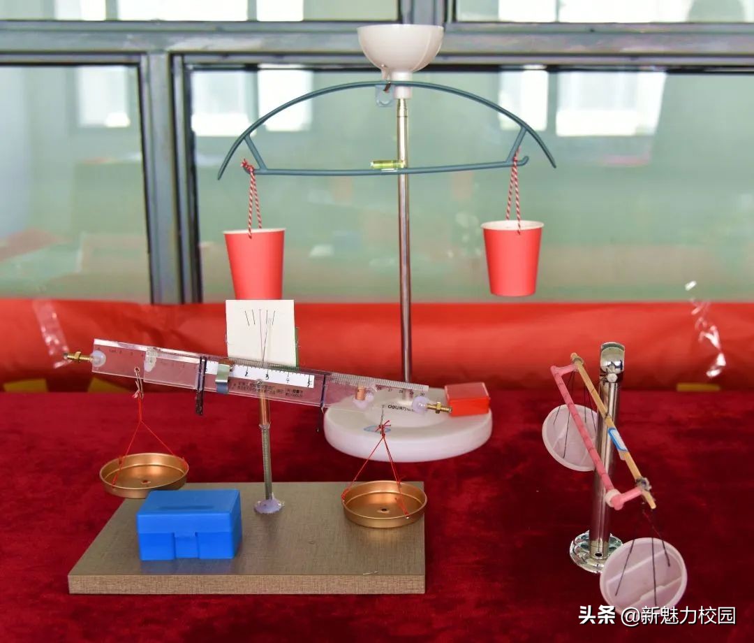 南京一中实验学校首届科技节实践活动之语数外物等学科作品展