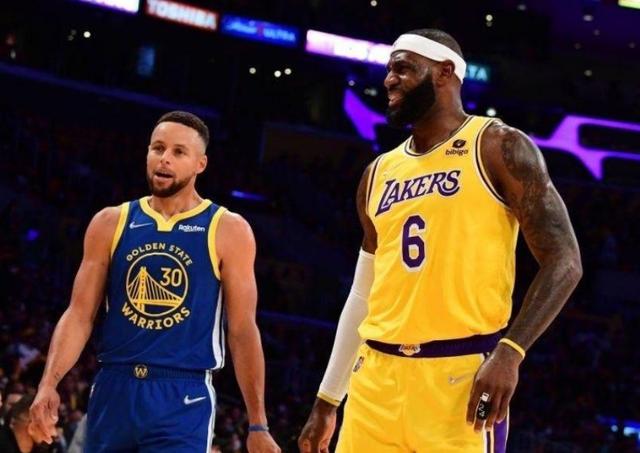 库里维密照片,库里女粉丝五次登上维密大秀