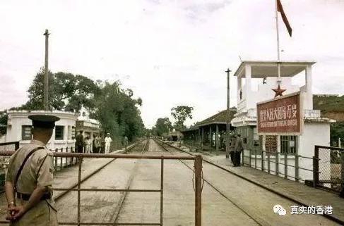 香港人感受大陆过年,香港人是怎样过年的