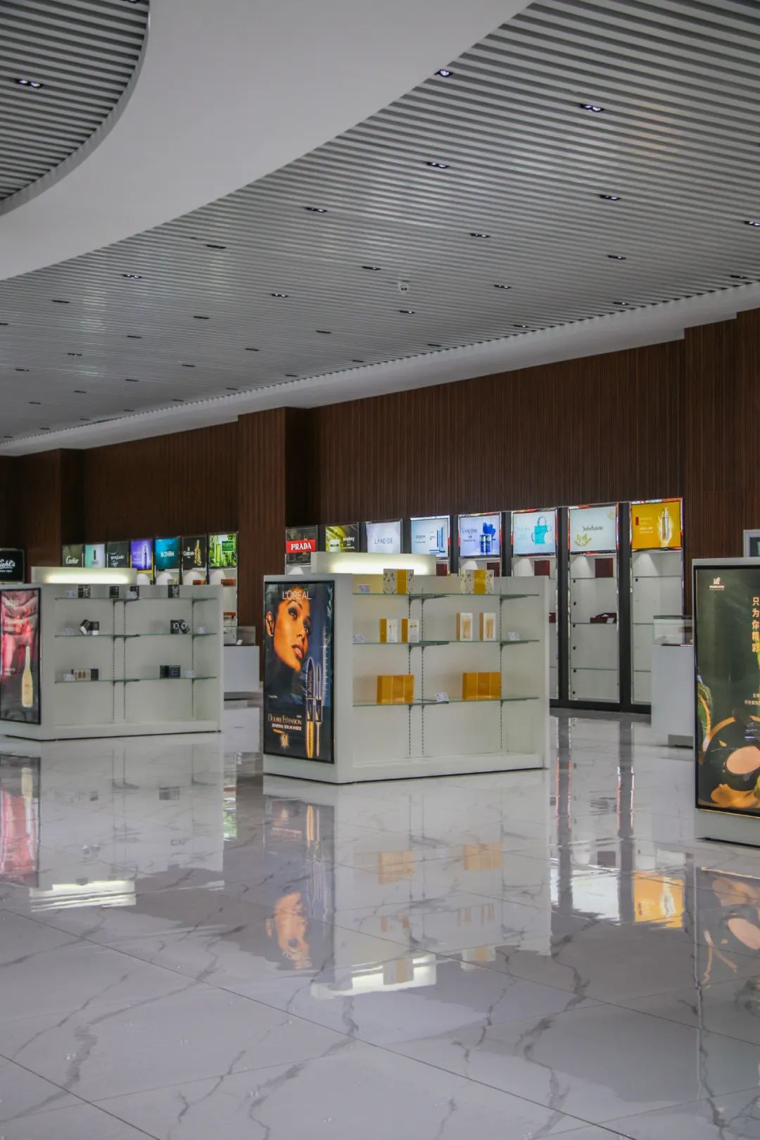 云南免税店怎么购买,云南免税店1.5升红酒