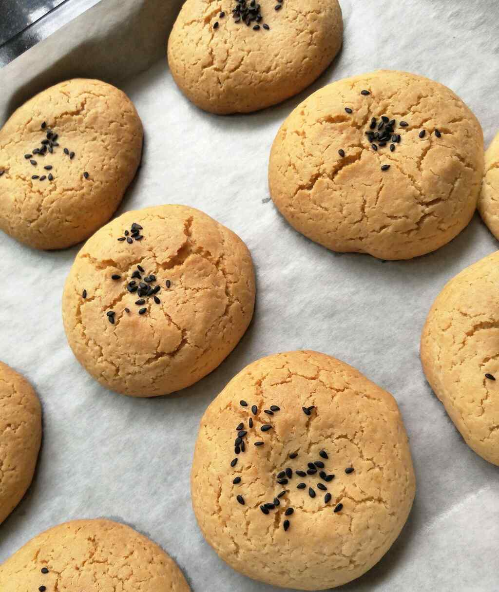 我很喜欢吃蛋糕，面包，酥饼……很喜欢西点，重点不是...