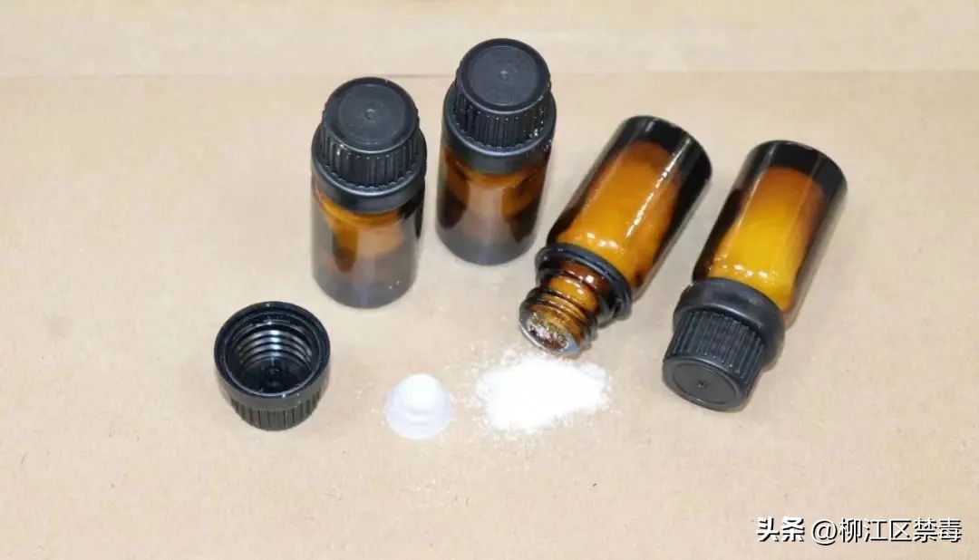 涓婂ご鐢靛瓙鐑熷浜轰綋澶氬ぇ浼ゅ,鐢ㄧ數瀛愮儫鐨勫嵄瀹冲拰娉ㄦ剰浜嬮」