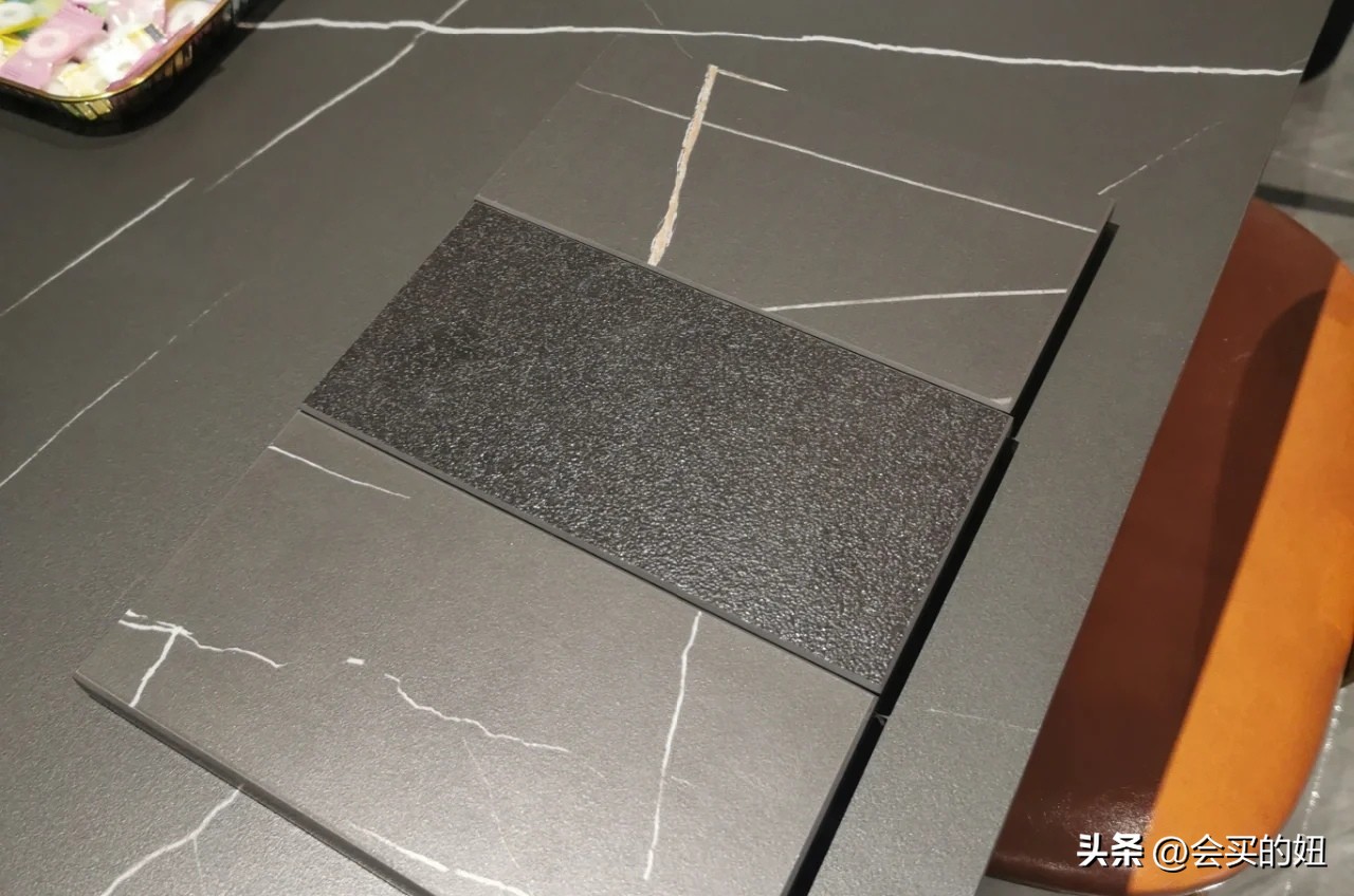 石英石和大理石岩板价格差多少,岩板石英石大理石台面餐桌