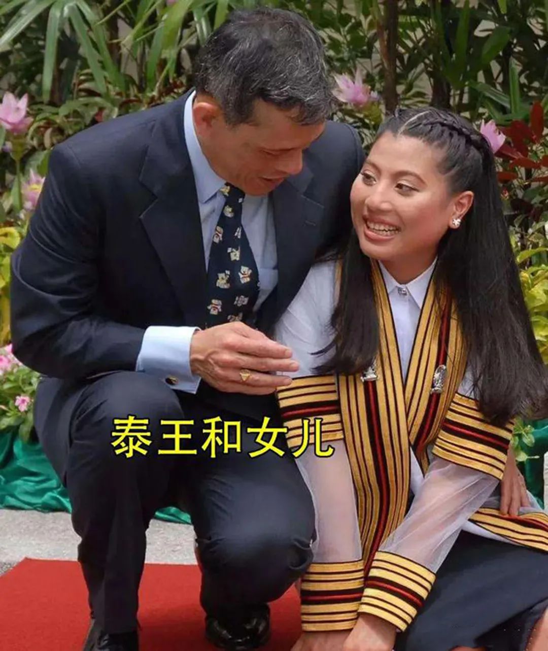 思蕊梵如期发布新年贺卡，一年比一年精致，“神兽公主”名不虚传