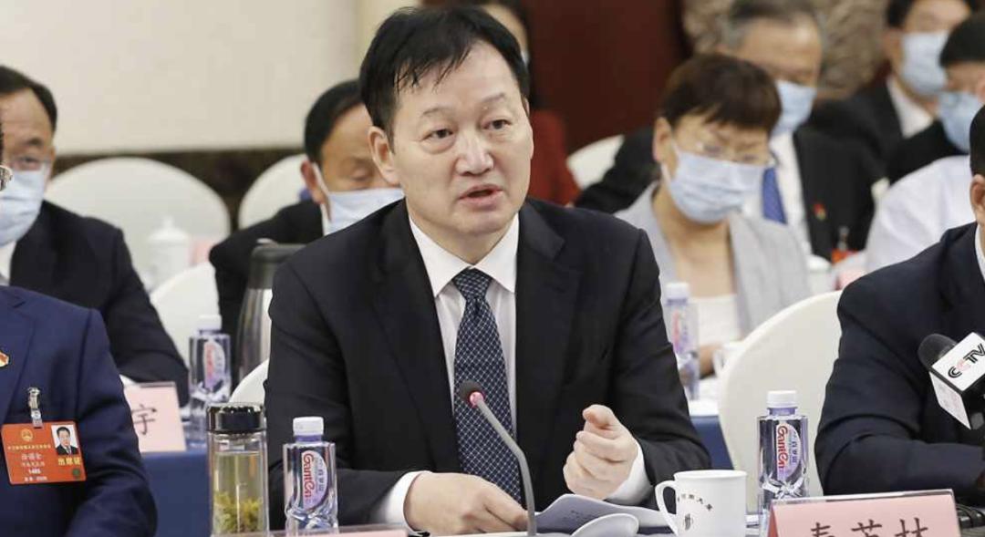 小伙靠2万元发家卖猪蹄,河南小伙22头猪起家