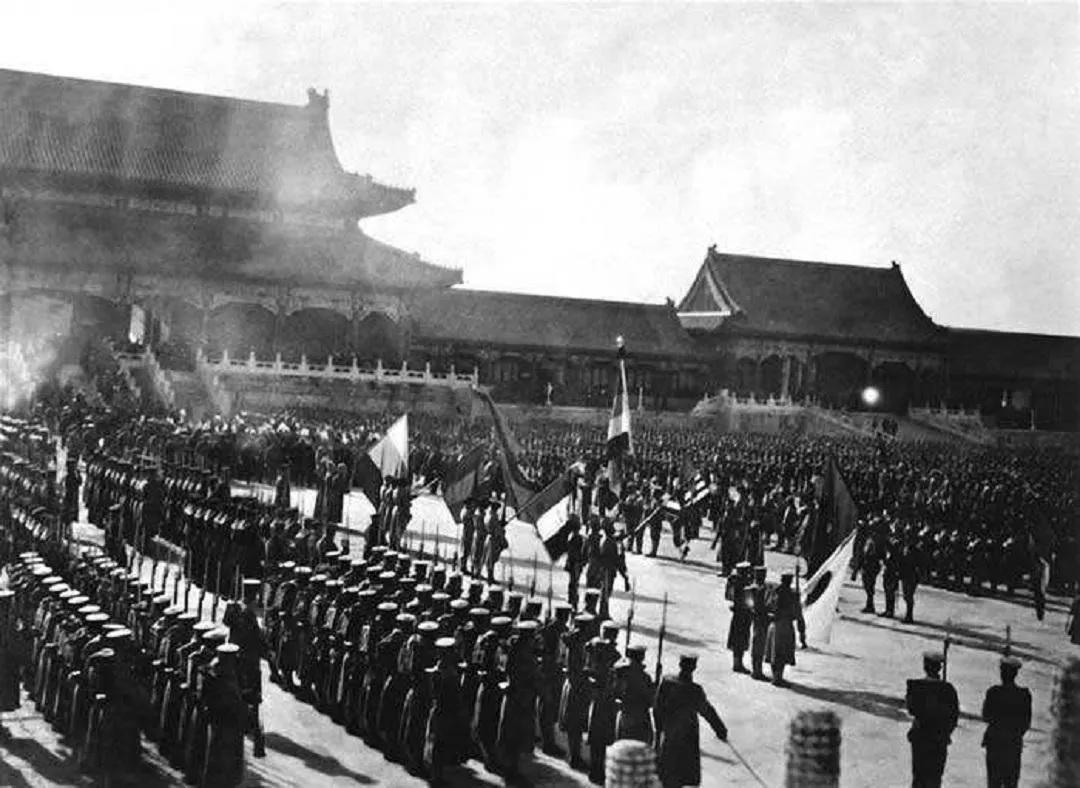 1901清政府赔款四亿五千两白银,八国联军哪一年攻打清朝